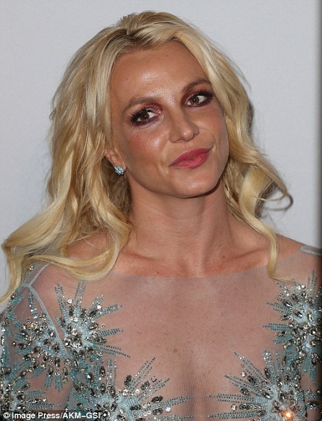 Britney Spears lộ mặt già nua - 5
Bà mẹ hai con có thói quen không trả lời phỏng vấn trên thảm đỏ