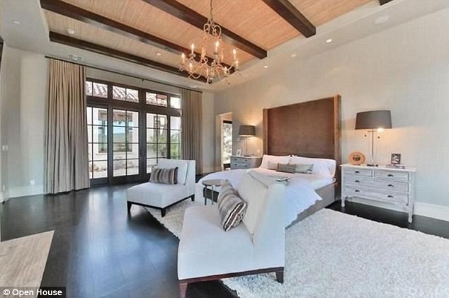 
Britney không lãi lời gì khi bán ngôi nhà vì khi cô mua vào năm 2012 giá cũng đã xấp xỉ 7 triệu đô la
