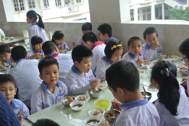 Hà Nội: Sở GD&ĐT tăng cường kiểm tra đột xuất công tác bán trú và bữa ăn học đường - 1 Sở GD&ĐT yêu cầu tăng cường phát huy vai trò giám sát thường xuyên và đột xuất của Ban đại diện cha mẹ học sinh và ban chỉ đạo trong việc phối hợp tổ chức bữa ăn bán trú (ảnh minh họa)