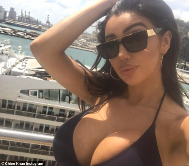 Người đẹp "dao kéo" liên tục khoe thân - 2
Người đẹp 24 tuổi sở hữu lượng fans khủng trên trang cá nhân nhờ những bức hình như thế này