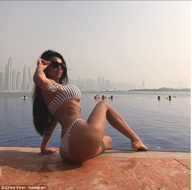 "Người đẹp dao kéo" khoe thân giữa trời đông - 6
Cách đây 4 năm Chloe từng đi thi X Factor Anh quốc nhưng bị loại từ vòng gửi xe