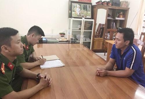Triệt phá đường dây cá độ bóng đá hơn 1400 tỷ đồng - 1 Một trong nhóm đối tượng trong đường dây cá độ honghìn tỷ