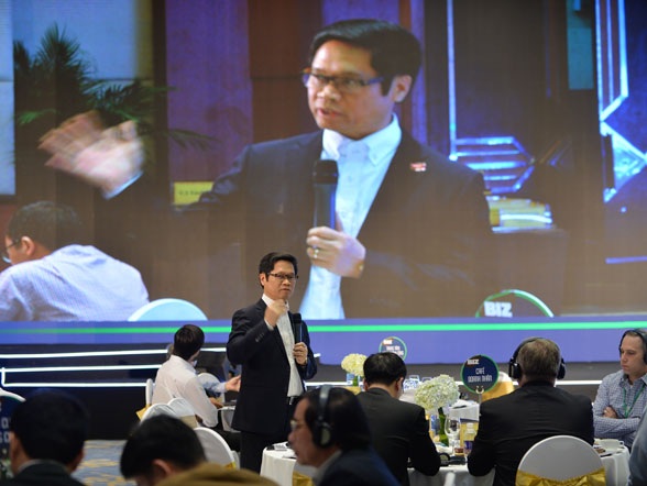 Lãnh đạo tỉnh "cà phê" với doanh nhân: Từ tư duy "hành là chính" đến tinh thần phục vụ - 1 Ông Vũ Tiến Lộc - Chủ tịch VCCI chủ trì tọa đàm Cà phê doanh nhân trong khuôn khổ lễ công bố PCI 2016
