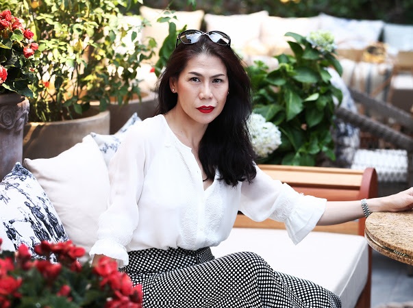 Ca sĩ Khánh Du: “Tôi từng 2 lần bước qua cửa tử” - 2 Dù đã trải qua nhiều biến cố nhưng lúc nào nữ ca sĩ Khánh Du cũng luôn giữ tinh thần lạc quan và yêu đời