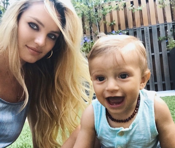 Thiên thần nội y Candice Swanepoel - "Gái một con trông mòn con mắt" - 4
Con trai chỉ mới vài tháng tuổi, Candice Swanepoel đã quay trở lại với công việc và lấy lại vóc dáng quyến rũ, gợi cảm