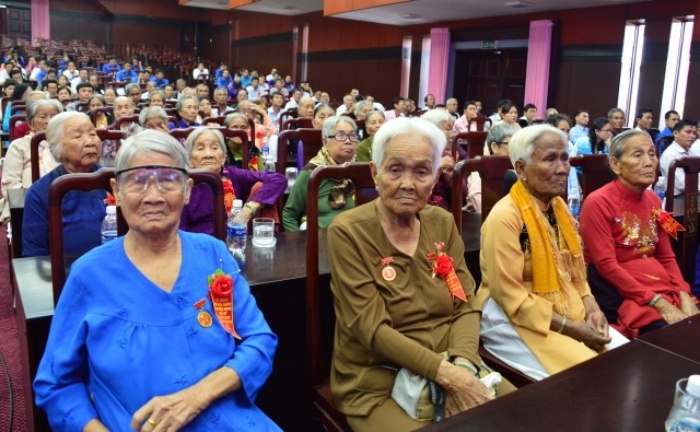 Nhiều địa phương kỷ niệm 70 năm ngày Thương binh liệt sĩ - 3 Các Mẹ Việt Nam anh hùng tham dự buổi họp mặt.