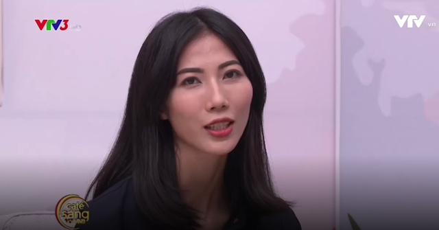 Ồn ào mạng xã hội từ chuyện vợ Xuân Bắc cho đến mẫu gầy trơ xương - 5 Nữ người mẫu này cũng chia sẻ, khi nghe mọi người bình luận và có những lời lẽ chỉ trích gay gắt về bản thân mình, cô cảm thấy rất buồn. Không phải buồn về bản thân mình mà buồn vì thói quen “ném đá” của số đông. “Tôi buồn vì bây giờ người ta cứ thích là nói, nói cho vui miệng, nói cho hả lòng… mà không nghĩ đến việc người ta nghe được sẽ tổn thương như thế nào”, cô nói.