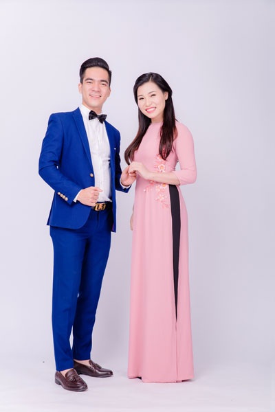 Quá khứ tủi cực của cặp đôi hát dân ca siêu ngọt - 4 Cặp đôi hát dân ca ngọt ngào đang nhận được sự quan tâm của khán giả.