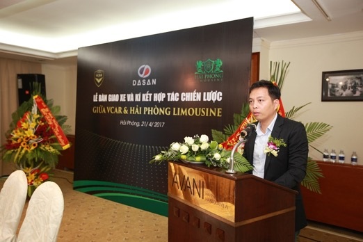 VCar - Xe Limousine thế hệ mới về với thành phố "Hoa phượng đỏ" - 4 Đại diện Hải Phòng Limousine - Ông Phạm Vũ Hải Anh phát biểu tại buổi lễ