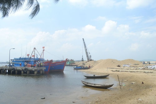 Phú Quốc xuất khẩu hơn 1 triệu m3 cát nhiễm mặn sang Singapore - 1 Xuất khẩu cát nhiễm mặn (ảnh minh hoạ)