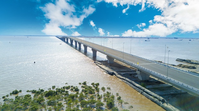 Cầu vượt biển dài nhất Việt Nam bị “bắt lỗi”! - 1 Dự án đường ô tô Tân Vũng - Lạch Huyện