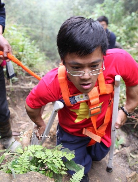 Những hình ảnh của Sơn Lâm trên hành trình đầy thử thách.