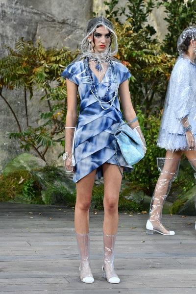 
Chất liệu nhựa trong suốt này đã được nhiều nhãn hiệu giới thiệu trước đó
