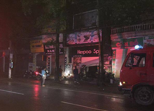 Đám cháy xảy ra tại cơ sở thẩm mỹ Herpoo Spa kiêm nhà ở lúc 3h sáng ngày 17/1/2017.