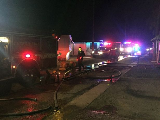 Thiêu rụi cả nhà vì dùng đèn khò diệt... nhện - 2