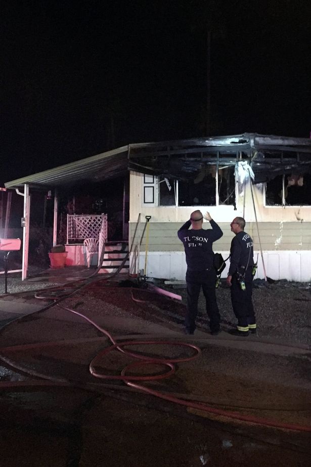 Thiêu rụi cả nhà vì dùng đèn khò diệt... nhện - 3