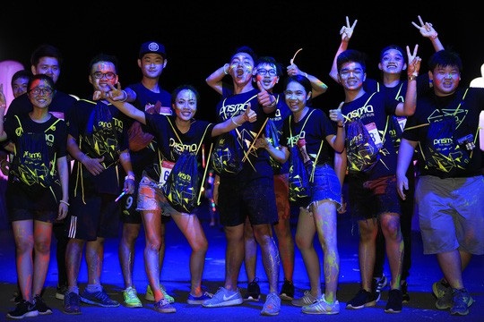 Các VĐV tham gia sự kiện sẽ có trải nghiệm thú vị bởi việc được chạy giữa hiệu ứng ánh sáng xuyên màn đêm