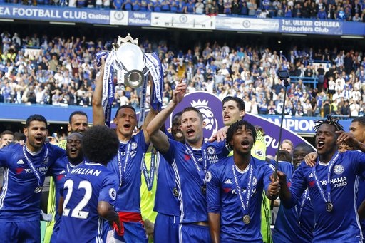 Màn nhận cúp vô địch Premier League rực rỡ của Chelsea - 7
Những kiểu ăn mừng chức vô địch rất khác nhau của các cầu thủ Chelsea