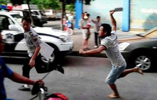 Hà Nội: Đi uống rượu với bạn, một nam thanh niên bị đâm tử vong - 1 Hà Nội: Đi uống rượu với bạn, một nam thanh niên bị đâm tử vong - 1