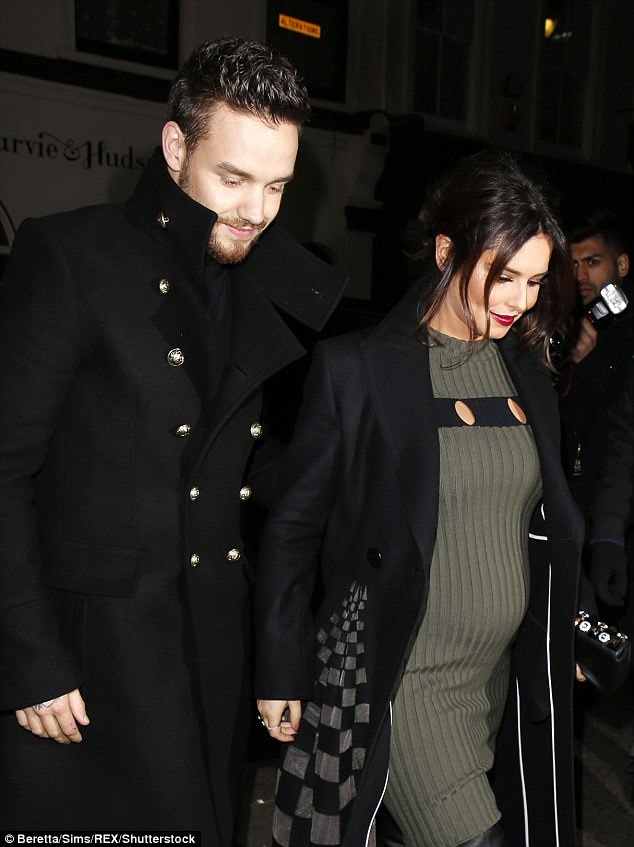 Dù giá bao nhiêu, Cheryl và Liam cũng quyết không bán ảnh con - 3 Dù giá bao nhiêu, Cheryl và Liam cũng quyết không bán ảnh con - 3