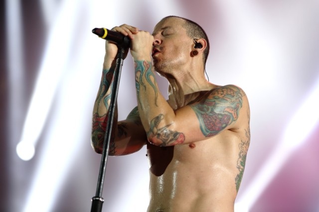 Chester Bennington luôn phải chống chọi với sự cô đơn và chứng trầm cảm - 1
Chester Bennington đã đối mặt với sự cô đơn, chứng trầm cảm từ khi mới 7 tuổi.