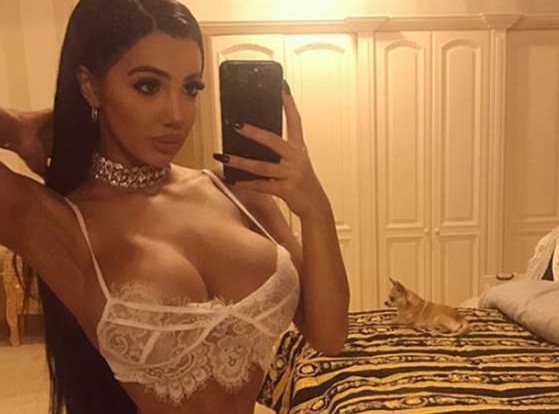 Chloe Khan Escort