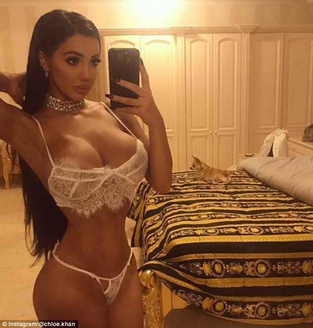 
Chloe Khan không còn xa lạ với việc làm đẹp bằng dao kéo
