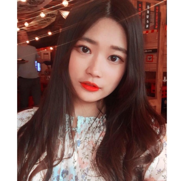 “Hot girl ván trượt” gây sốt cộng đồng mạng - 13 “Hot girl ván trượt” gây sốt cộng đồng mạng - 13