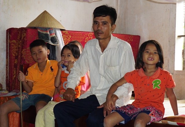 Anh Tạ Danh Thảo - chồng chị Nhất tính khí thất thường, thích thì làm, không thích thì thôi nên gánh nặng kinh tế dồn lên vai vợ....