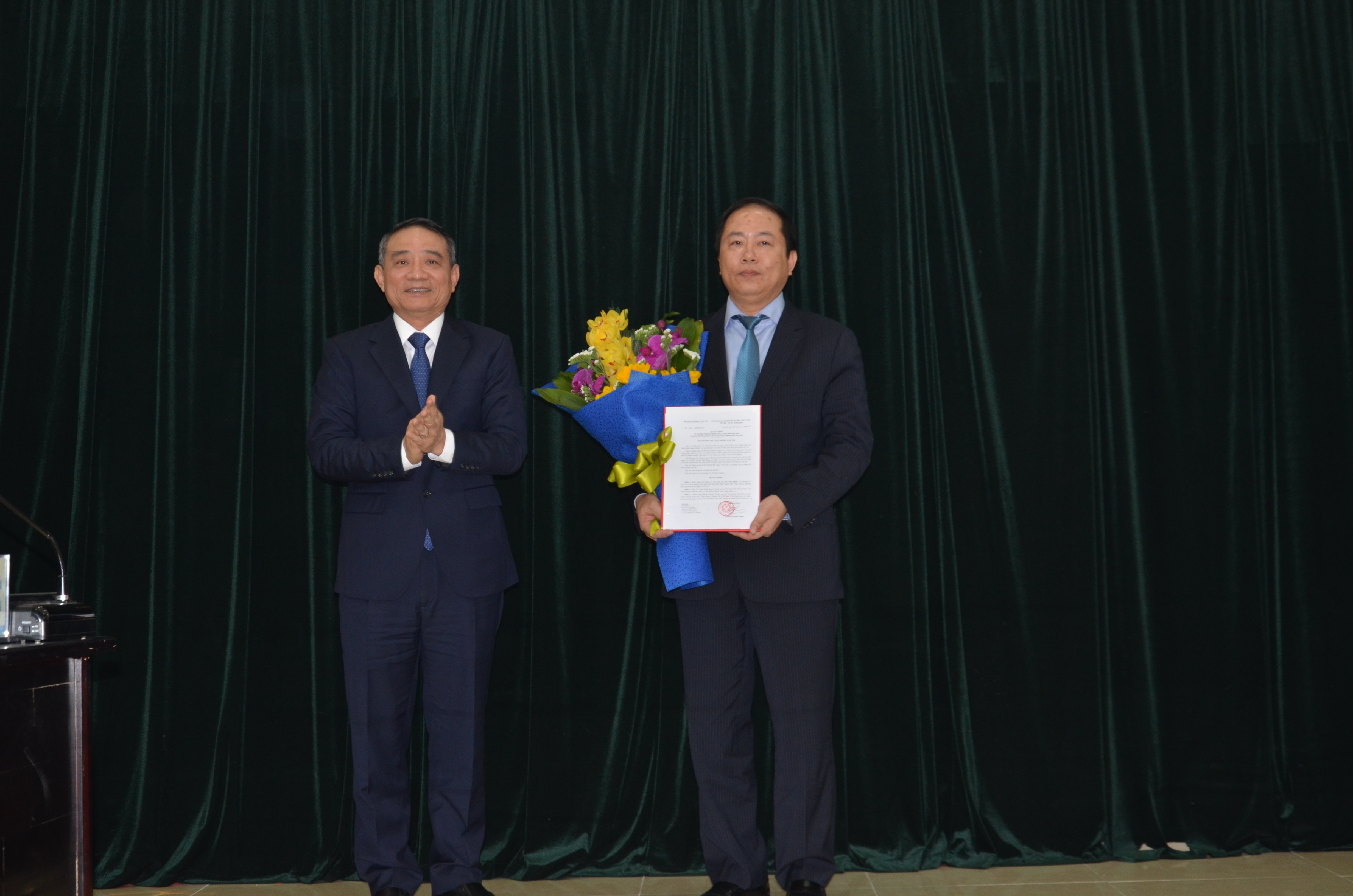 Bộ trưởng GTVT: Không đoàn kết, ngành đường sắt không phát triển! - 1 Bộ trưởng GTVT: Không đoàn kết, ngành đường sắt không phát triển! - 1