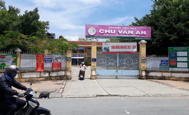Những lý giải khó chấp nhận về lạm thu đầu năm học - 1
UBND TP Cao Lãnh chỉ đạo ngành chức năng kiểm tra thông tin các khoản thu dự kiến lớp 1 được cho là xảy ra tại trường tiểu học Chu Văn An.