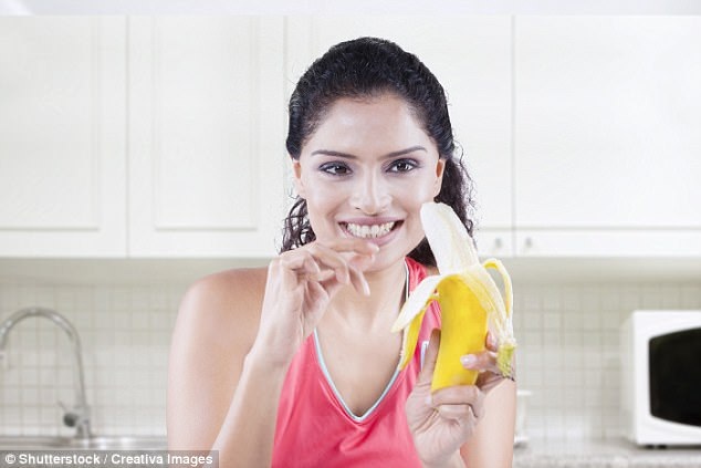 
Các thực phẩm giàu kali như chuối sẽ ngăn ngừa sự xơ vữa mạch máu.
