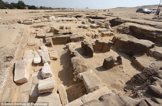 
Tàn tích của một ngôi đền cổ thuộc thời kỳ Pharaoh Ramses II. (Nguồn: dailymail.co.uk)
