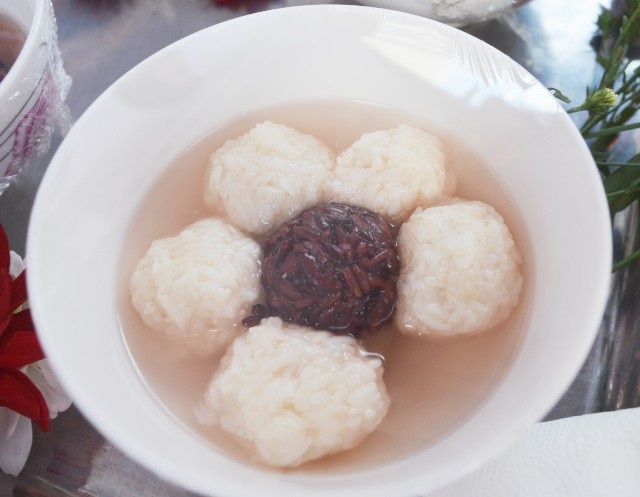 Thòm thèm những món bánh "ăn chơi" của người Khmer - 7 Cơm rượu.