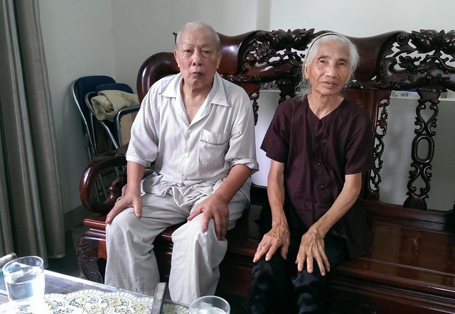 Thông tin mới nhất vụ con dâu “khai tử” bố mẹ chồng còn sống khoẻ mạnh - 1 Dù còn sống khoẻ mạnh nhưng vợ chồng ông Đỗ Văn Hợp- Nguyễn Thị An (phường Nhật Tân, quận Tây Hồ, Hà Nội) đã bị khai tử từ năm 2006 trên hồ sơ công chứng thừa kế di sản (Ảnh: Đ.V).