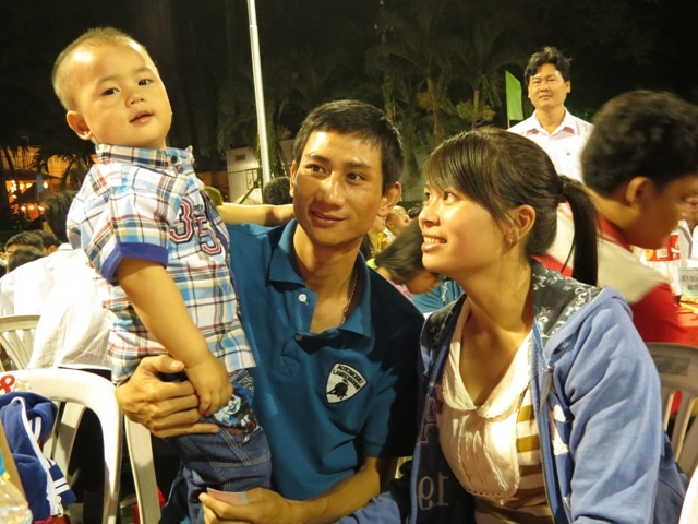 PVN nói không có "quỹ đen", lao động nghèo "sợ" mức lương tối thiểu - 2 Mức lương tối thiểu vùng được cho là không bảo vệ được người lao động nghèo