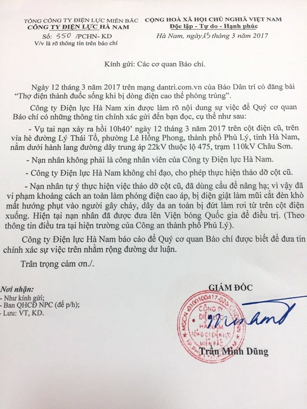 Điện lực thông tin về người bị bỏng nặng khi trèo cột điện - 1 Công văn của công ty Điện lực Hà Nam thông báo về sự việc