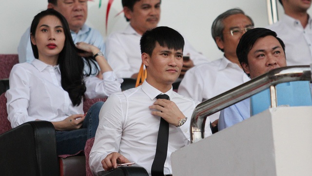 Công Vinh phủ nhận chuyện ứng cử Tổng thư ký VFF - 1 Bản thân Lê Công Vinh cũng bất ngờ trước thông tin cho rằng mình ứng cử ghế TTK VFF (ảnh: Trọng Vũ)