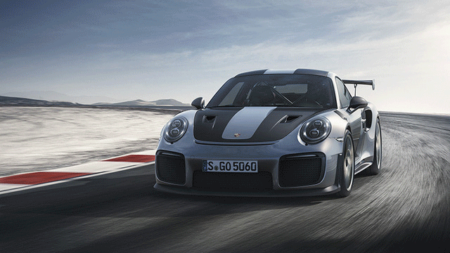 Mẫu Porsche 911 GT2 RS cũng đã có giá tính thuế khoảng 19 tỉ đồng.