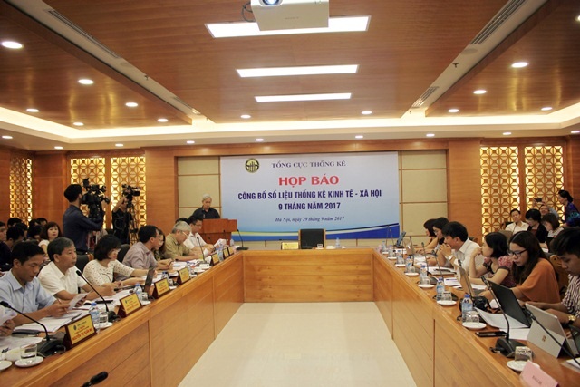 41 tỉnh tăng học phí, chỉ số CPI tăng mạnh trở lại - 1 Chỉ số CPI tháng 9 và 9 tháng đầu năm tăng mạnh trở lại, trong đó chỉ số giáo dục có mức tăng mạnh nhất.