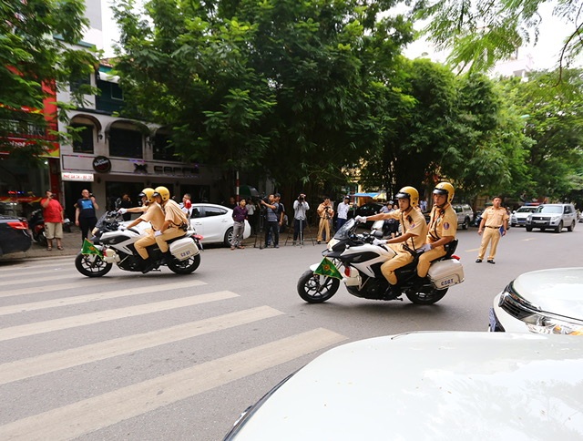 Dàn xe “đặc chủng” của CSGT Hà Nội dẫn các đoàn nguyên thủ dự APEC - 7 Dàn mô tô hiện đại được sử dụng để phục vụ dẫn đoàn lãnh đạo 21 nền kinh tế dự APEC tại Đà Nẵng