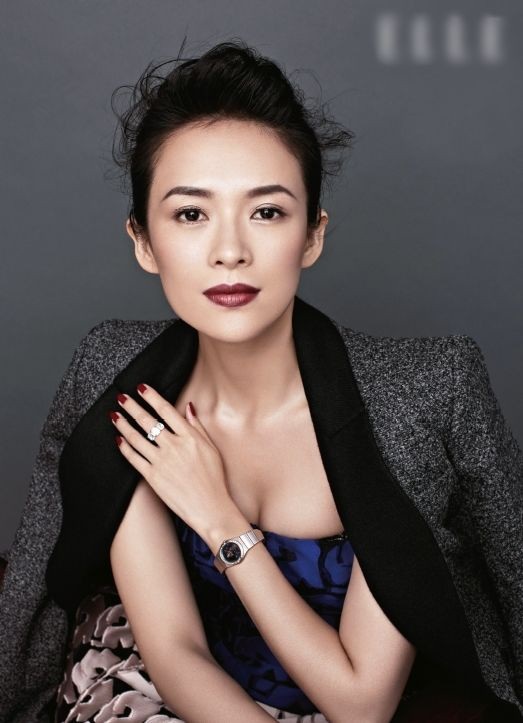 Chương Tử Di khoe ảnh gia đình hạnh phúc trong ngày sinh nhật con - 6 
Chương Tử Di là một ngôi sao hạng A của làng giải trí Hoa ngữ. Kể từ khi mang bầu rồi sinh con vào năm 2015, Chương Tử Di đã dẹp bớt công việc, tập trung chăm sóc gia đình nhỏ và trở thành người phụ nữ của gia đình.