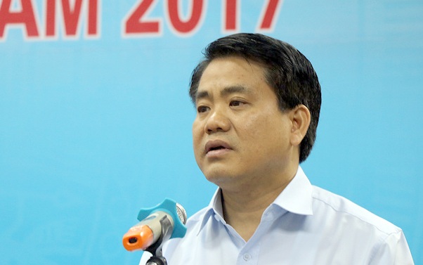 Chủ tịch Hà Nội chấn chỉnh tác phong cán bộ, công chức - 1 Ông Nguyễn Đức Chung yêu cầu cán bộ, công chức phải chấn chỉnh lại tư thế, tác phong trong công việc