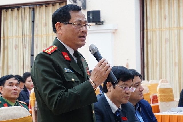 Cán bộ xã vào rừng đánh dấu cây để giành phần! - 2 Theo Đại tá Nguyễn Hữu Cầu - Giám đốc Công an tỉnh Nghệ An thì năm 2017, cơ quan cảnh sát đã phát hiện, làm rõ 170 vụ phá rừng, trong đó khởi tố hình sự 14 vụ, 39 đối tượng