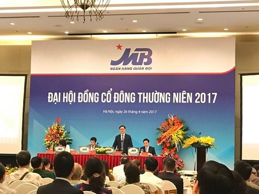 MB có thể nhận sáp nhập một ngân hàng khác - 1
Các cổ đông MB đã thống nhất tăng vốn điều lệ thêm hơn 1.000 tỷ đồng trong năm nay, chia cổ tức tỷ lệ 11% (trong đó 6% bằng tiền và 5% bằng cổ phiếu)