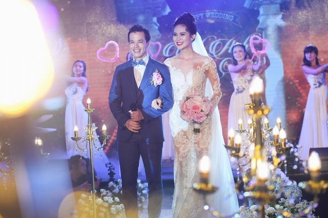 Những đám cưới xa hoa, ngốn tiền tỉ của sao Việt đầu năm 2017 - 16 Kịch bản đám cưới và bài trí đều do cô dâu, chú rể lên kế hoạch và thực hiện.