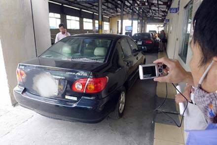 Xe ô tô bị từ chối đăng kiểm tăng đột biến - 1
Nhiều ô tô chưa nộp phạt vi phạm giao thông nên bị từ chối đăng kiểm (Ảnh: Việt Hưng)