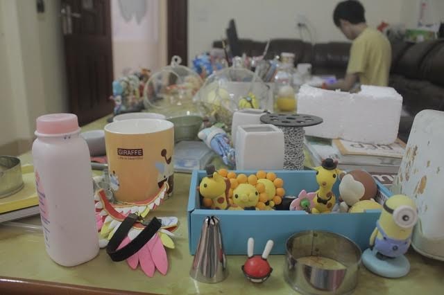 Chàng trai Hà thành khởi nghiệp từ... đất sét Nhật - 2 Không gian làm đồ handmade của Hải tại nhà