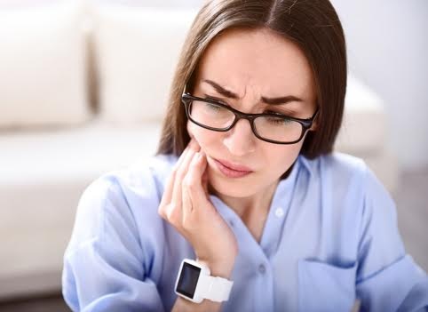 Những thủ phạm làm hỏng nướu, răng - 1 Những thủ phạm làm hỏng nướu, răng - 1