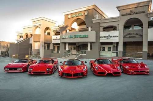 Vì sao Ferrari từ chối bán xe cho một tỷ phú? - 3
Bộ sưu tập siêu xe Ferrari của tỷ phú David Lee